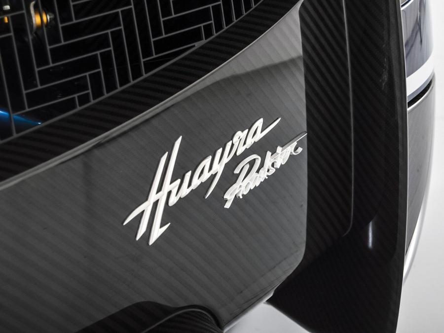 Логотип Pagani Huayra Roadster (42 of 100) 2018 года  (фото 33 из 37)